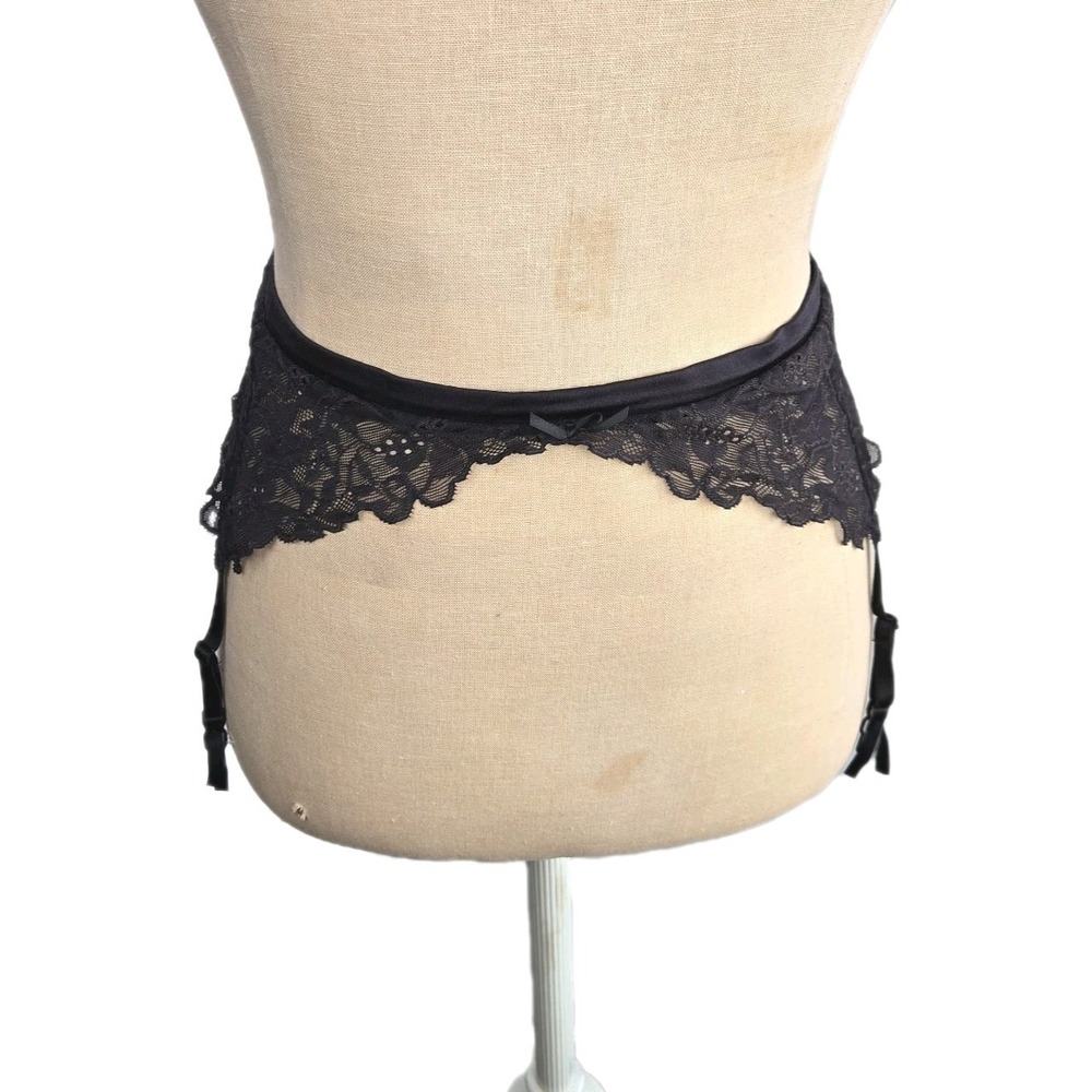 Victoria's Secret Angels Vtg Black Lace Garter Belt Size M/L Whimsigoth Lingerie
